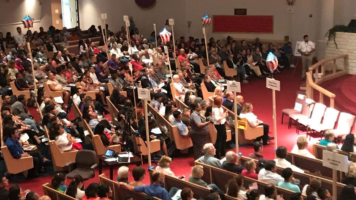 Members of the Dallas Interfaith Alliance are shown at a candidate forum Oct. 14, 2018.
