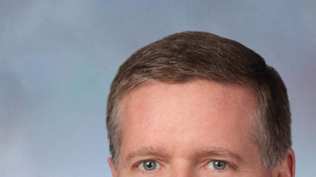 Kenneth Wainstein,a former federal prosecutor, is advising the Obama administration on what government documents should remain classified.