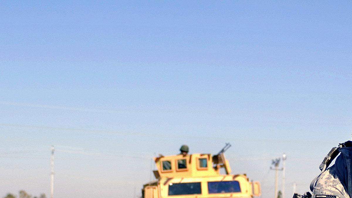 US NEWS ARMYRADIOS 2 MCT