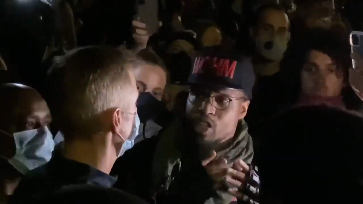 A protester confronts the mayor of Portland, Oregon on July 23, 2020