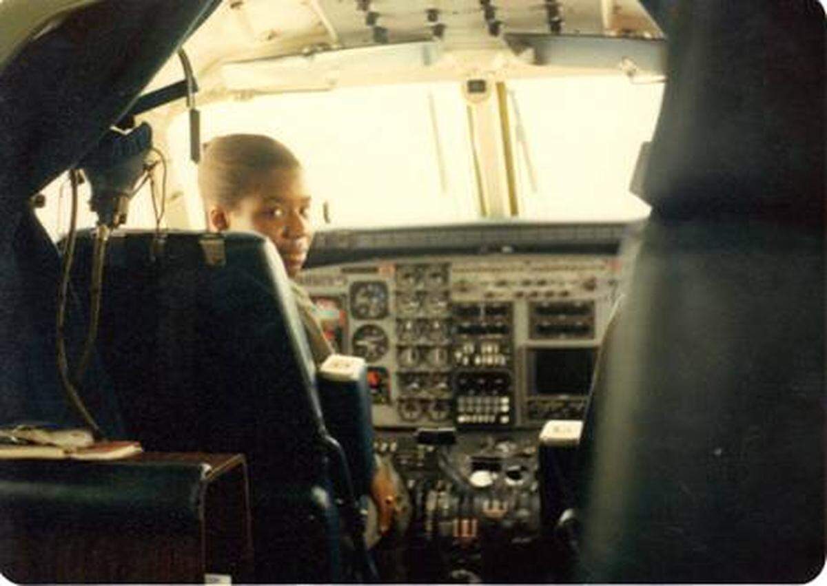 In 1980 Lt. Cmdr. Brenda Robinson became the Navy’s first Black female pilot, a historic role she almost missed due to an error in her flight record she was told not to challenge. Robinson successfully passed flight school and served a full military career, completing 115 landings on the aircraft carrier USS America.