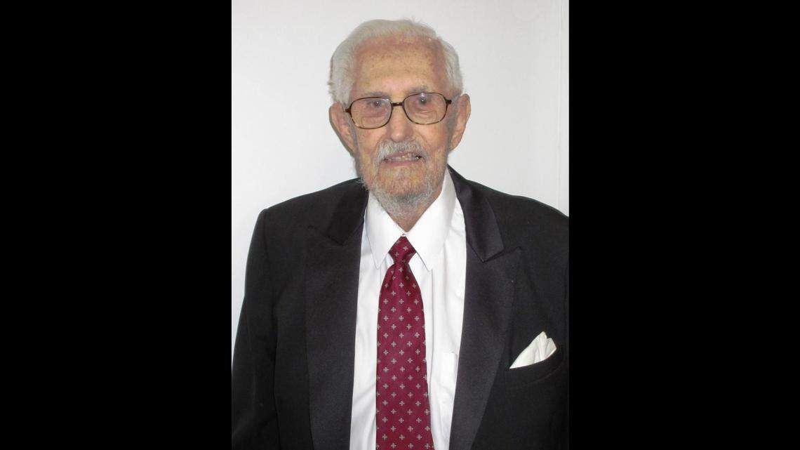 Amid arcane COVID-19 transfer rules, a prominent Cuban exile ping-ponged between homes