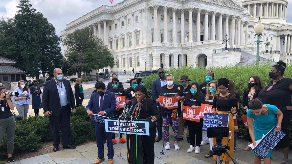 Cori Bush sponsors bill to stop evictions for duration of the COVID-19 pandemic