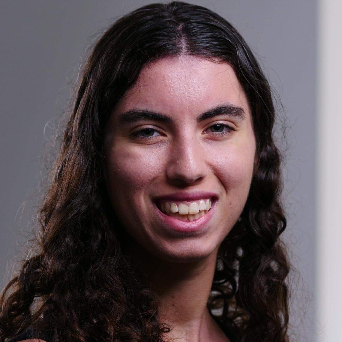 Profile Image of Caitlin Ostroff