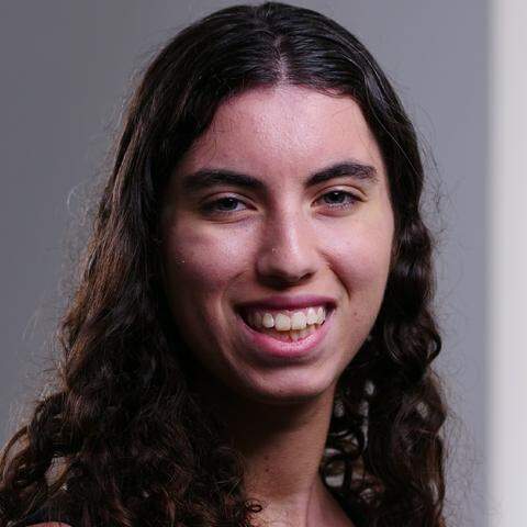 Profile Image of Caitlin Ostroff