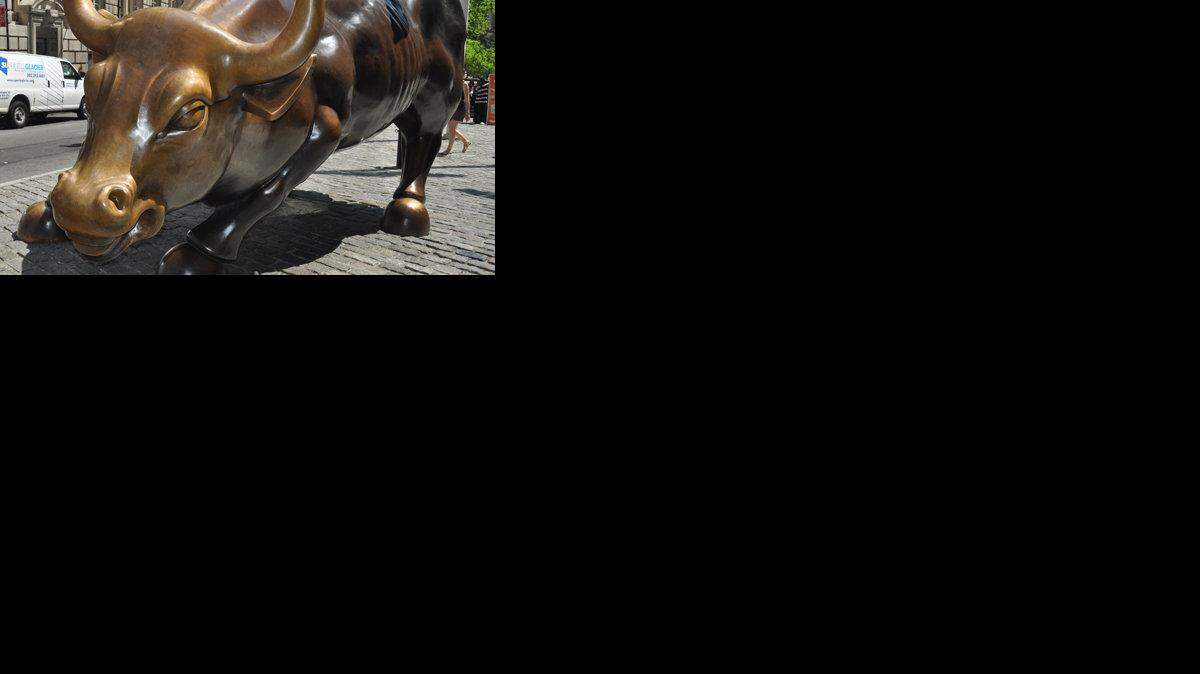The bull statue near Wall Street