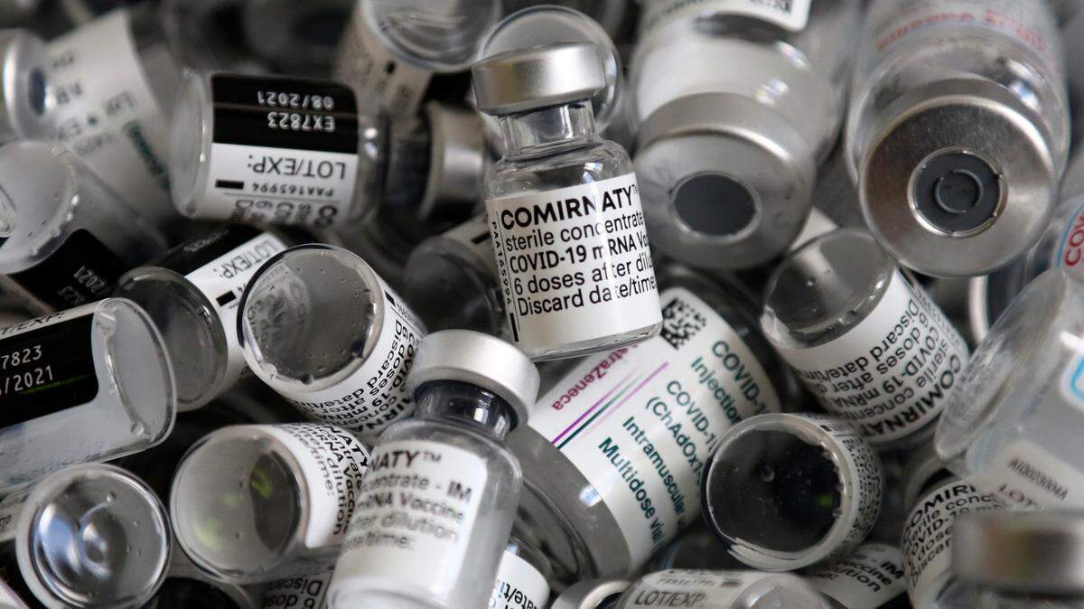The delta variant, along with hospitalizations and deaths, “was the biggest motivating factor” for getting vaccinated, a Kaiser Family Foundation poll found. 