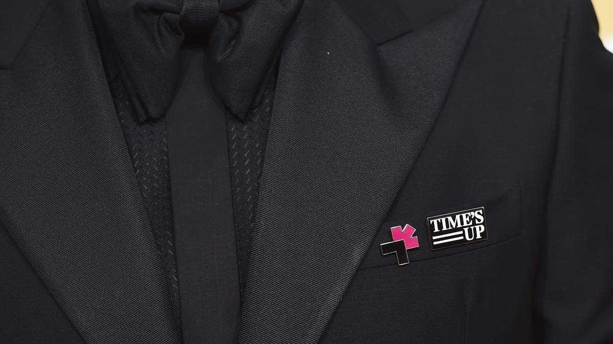 Edgar Ramirez wear's a Time's Up pin arrives at the 75th annual Golden Globe Awards at the Beverly Hilton Hotel on Sunday, Jan. 7, 2018, in Beverly Hills, Calif. (Photo by Jordan Strauss/Invision/AP)
