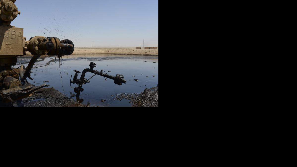 WORLD NEWS USSYRIA-OIL 8 MCT