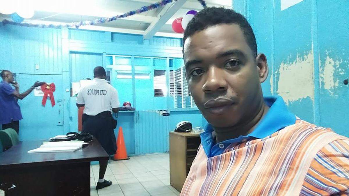A Cuban journalist, Serafín Morán Santiago, 40, who says he was accused of spreading propaganda and working as a paid U.S. mercenary of the American government is being detained in Texas while he pleads with federal officials to grant him asylum in the United States.
