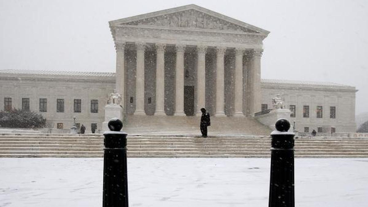 The U.S. Supreme Court building on Friday, Jan. 22, 2016.
