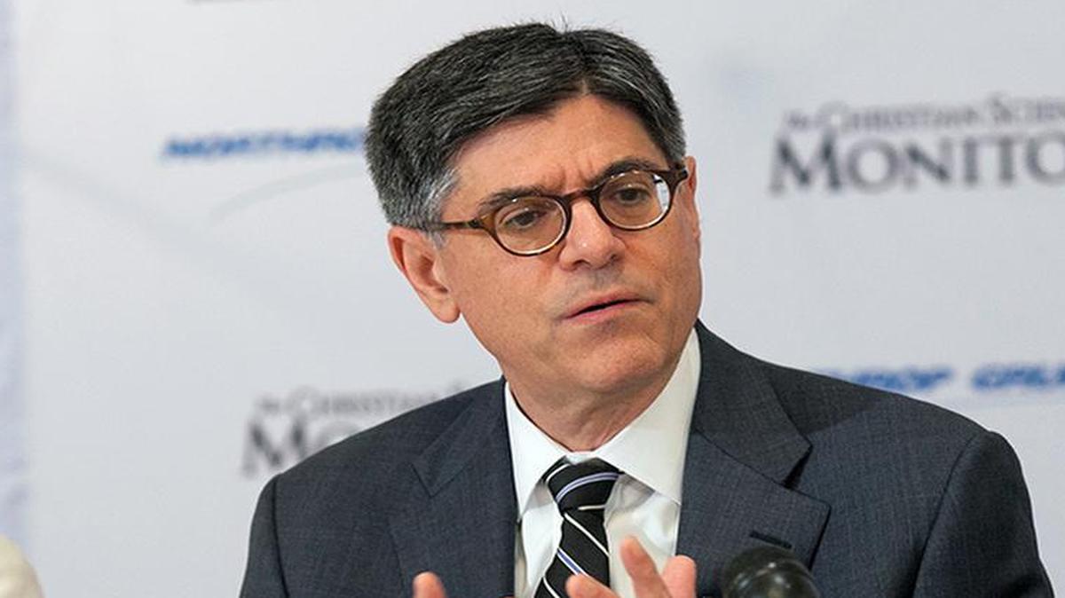 
Treasury Secretary Jacob Lew makes a point during a breakfast with reporters in Washington, D.C. on July 29, 2015, sponsored by the Christian Science Monitor.
