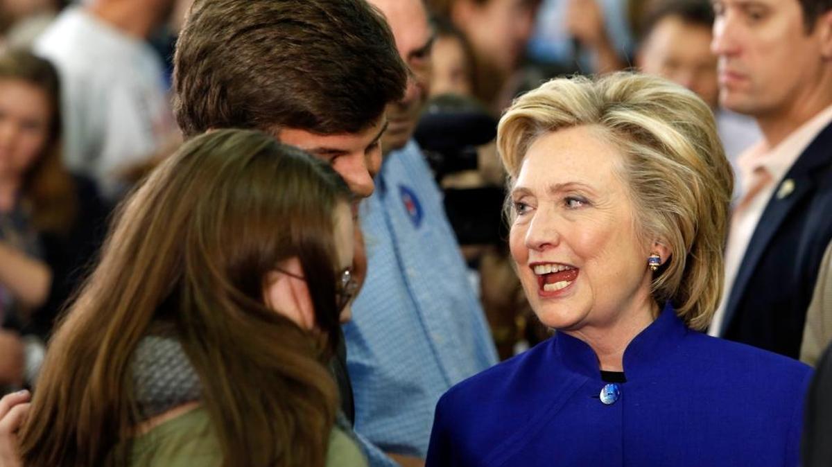 
Democratic presidential candidate Hillary Rodham Clinton meets voters during a campaign stop at River Valley Community College Tuesday, Aug. 11, 2015, in Claremont, N.H.
