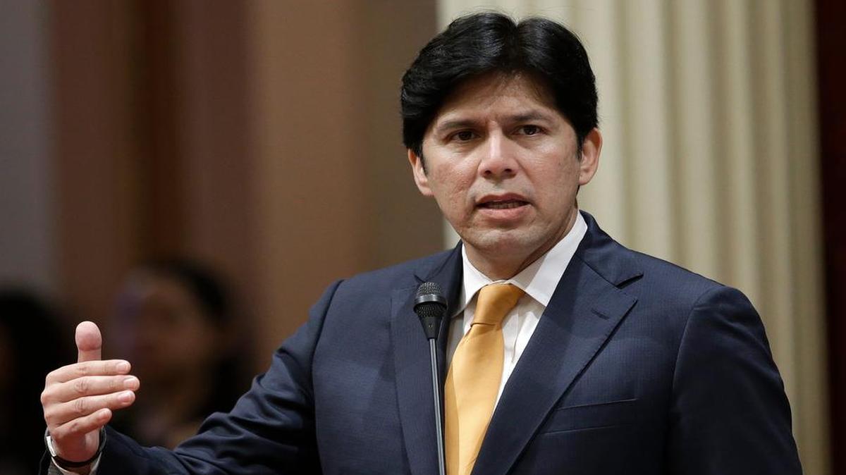 California State Senate President Pro Tem Kevin de Leon, D-Los Angeles, addresses the Senate in Sacramento, Calif. California's Democratically controlled government are looking for ways to maintain California policies on health care, immigration and climate change after the election of Donald Trump and a Republican-controlled Congress. (AP Photo/Rich Pedroncelli, file)