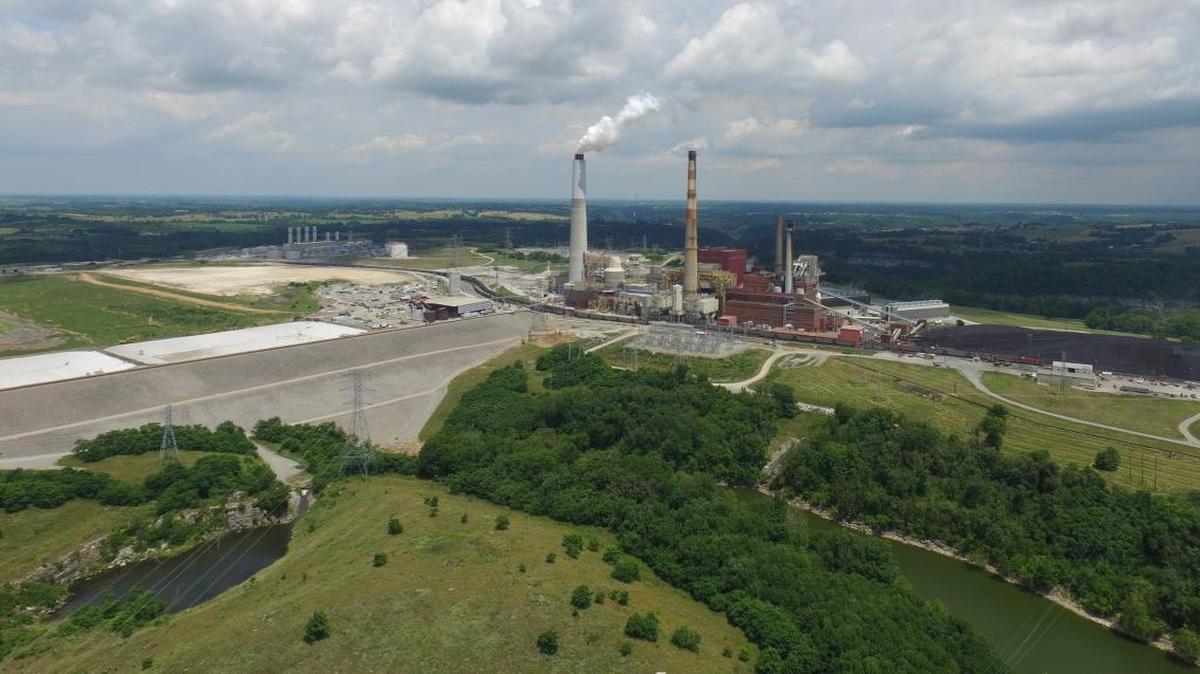 The Kentucky Utilities E.W. Brown Generating Station near Burgin, Ky., has switched in recent years from burning eastern Kentucky coal to cheaper, higher-sulfur coal from Indiana.