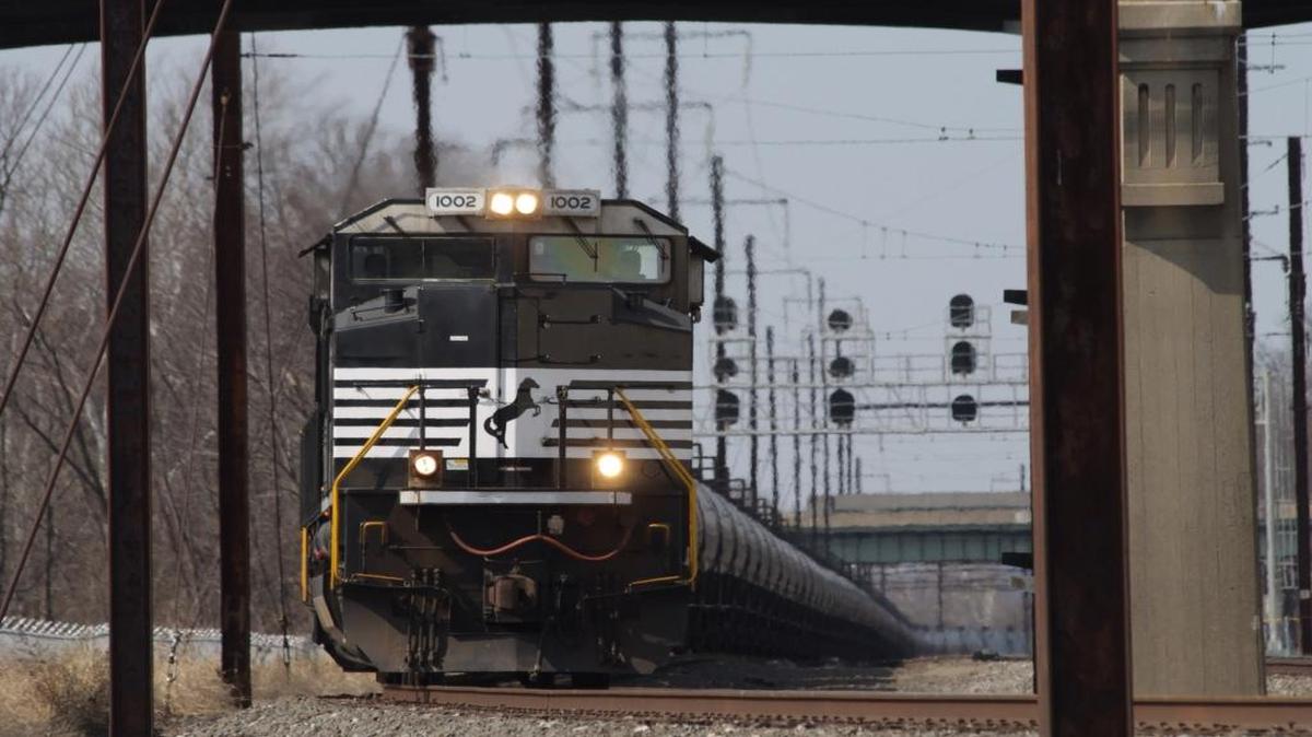 
A Norfolk Southern crude oil train passes through Columbia, Pa., on March 22, 2014. A Maryland judge ordered oil train reports released to news organizations, but more than a year after the request. Now, the reports are out of date.
