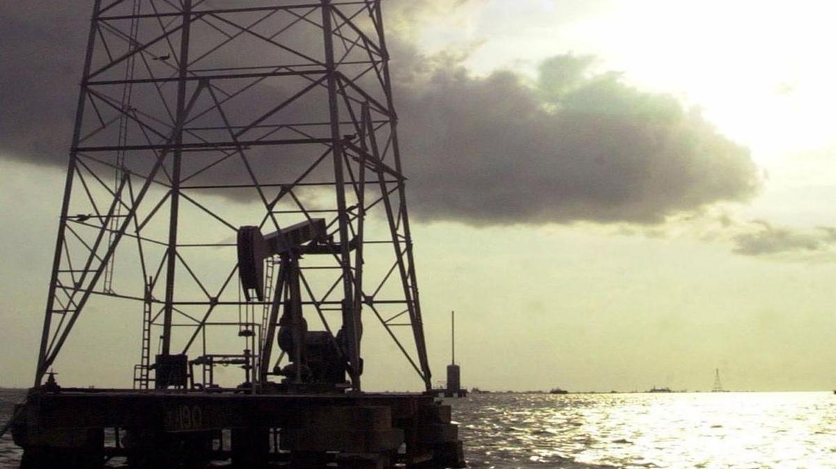A new study finds that dropping oil production in Venezuela is a threat to the global oil market.