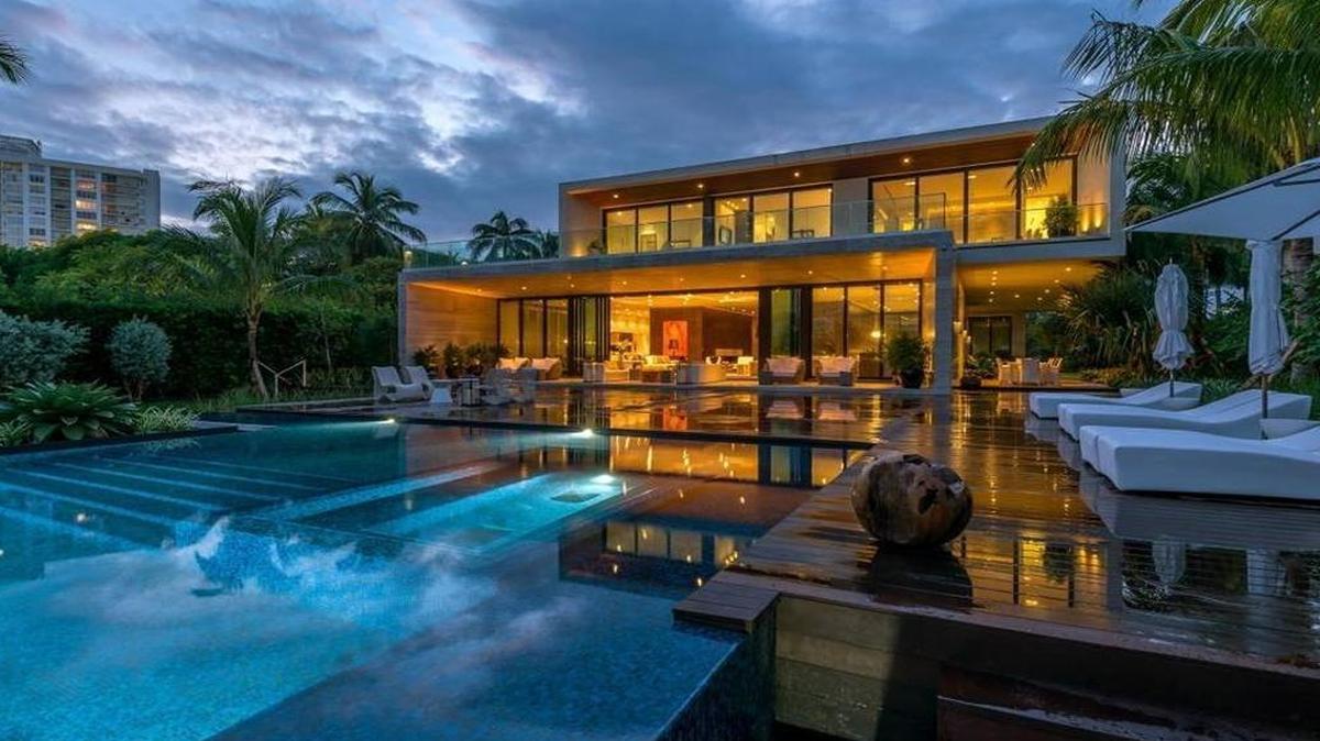 A mansion at 4395 Pine Tree Drive, Miami Beach, that sold for $19.5 million to an unnamed buyer. No mortgage was recorded for the transaction.