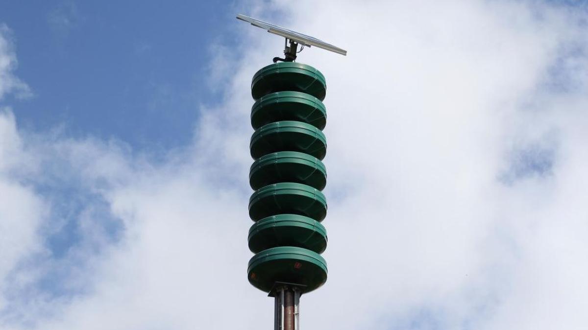 Photo shows a Hawaii Civil Defense Warning Device, which sounds an alert siren during natural disasters.