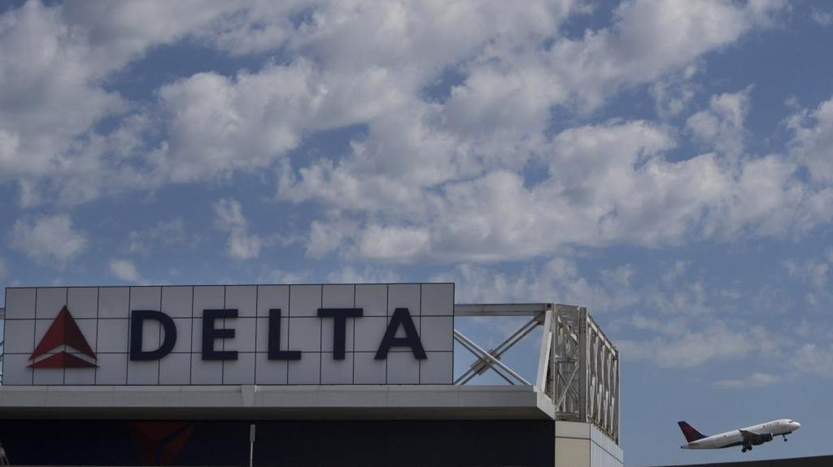 A Delta Air Lines jet takes off at LaGuardia Airport in New York on Aug. 8, 2016.