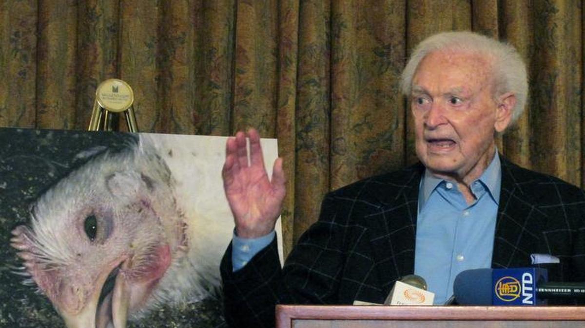 
Bob Barker, former host of “The Price is Right” and a longtime animal rights advocate, speaks on behalf of the group Mercy for Animals at a news conference June 17, 2015, in downtown Los Angeles. Mercy for Animals criticized poultry producer Foster Farms after an animal-rights group released video showing chickens being slammed upside-down into shackles, punched and having their feathers pulled out while still alive. The group recently filed a lawsuit against Foster Farms and the American Humane Association for marketing their products as humane.

