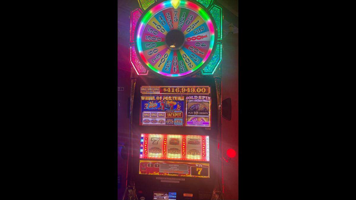 The winning “Wheel of Fortune” slot machine is pictured.