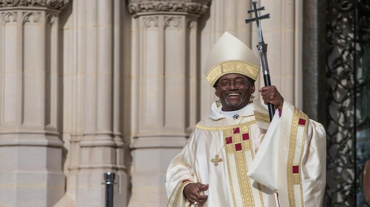The Most Reverend Michael Bruce Curry, the 27th Presiding Bishop and Primate of the Episcopal Church, greets a crowd after his installation at the National Cathedral in Washington, D.C., Nov. 1, 2015.
