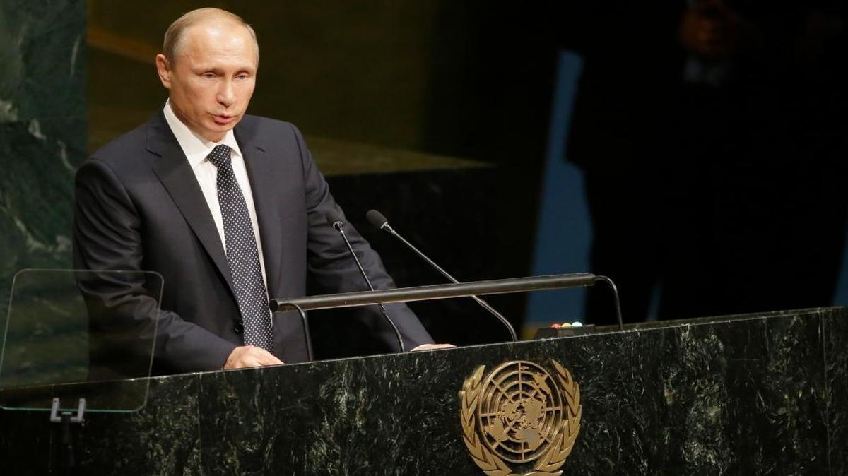 
Russian President Vladimir Putin addresses the 70th session of the United Nations General Assembly at U.N. headquarters on Monday, Sept. 28, 2015.
