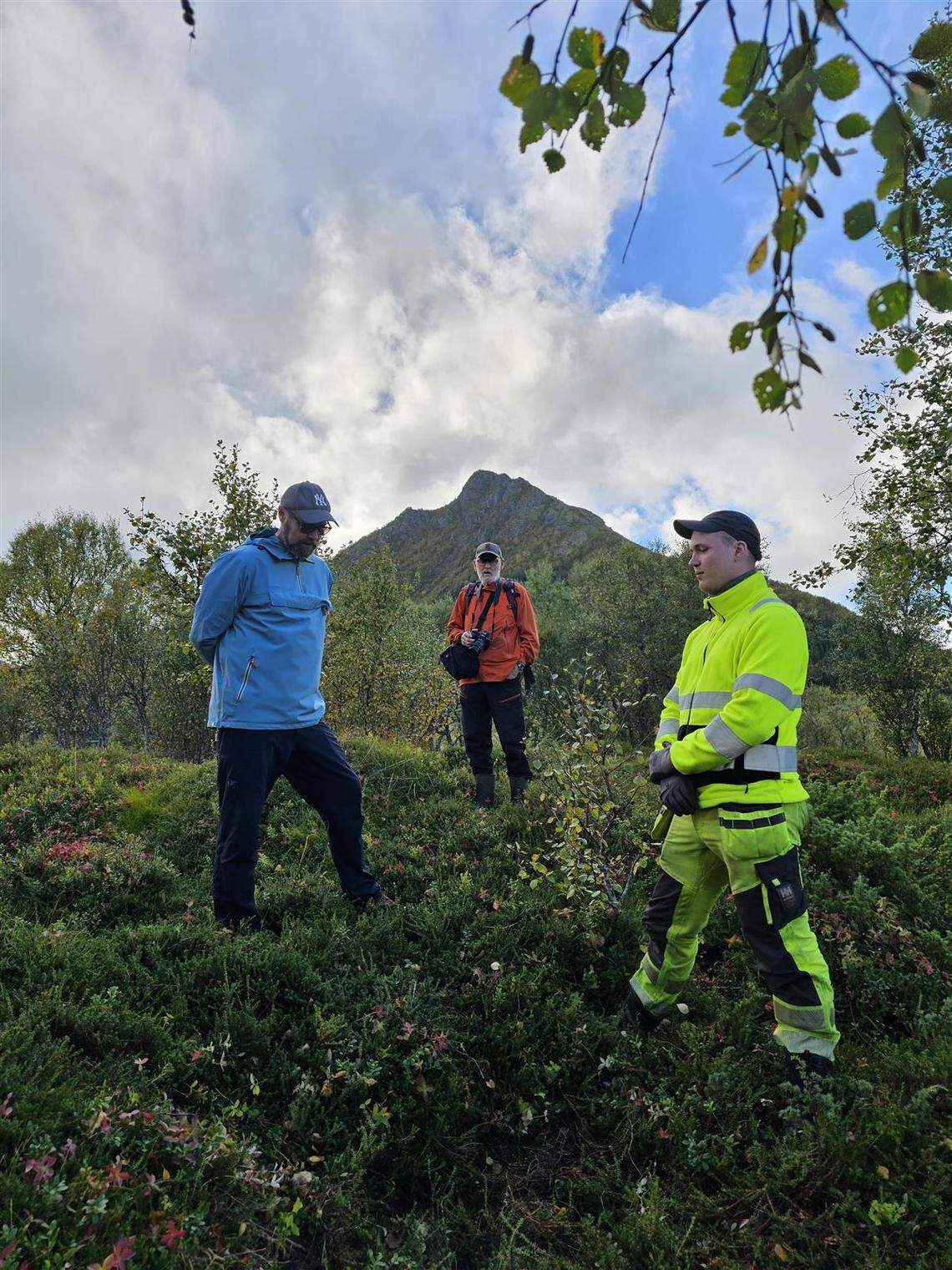 Archaeologists scan part of the 1,100-year-old yard structure.