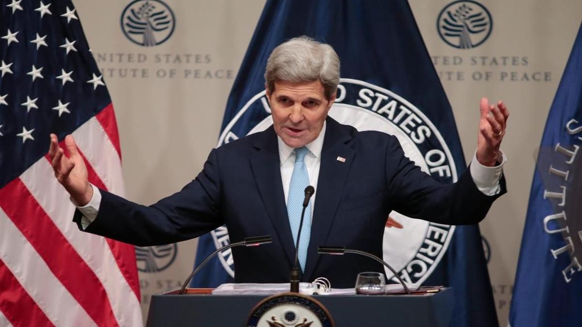 Secretary of State Kerry speaks on U.S. strategy in Syria and the Middle East at the Peace Institute in Washington on Thursday, Nov. 12, 2015.