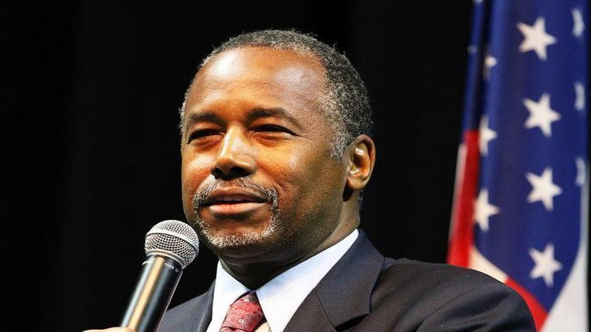 Republican presidential candidate Ben Carson likened Syrian refugees to “mad dogs.”