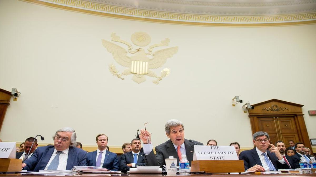
Secretary of State John Kerry, center, flanked by Treasury Secretary Jacob Lew, right, and Energy Secretary Ernest Moniz, testifies on Capitol Hill in Washington, Tuesday, July 28, 2015, before the House Foreign Affairs Committee hearing on the Iran Nuclear Agreement. 
