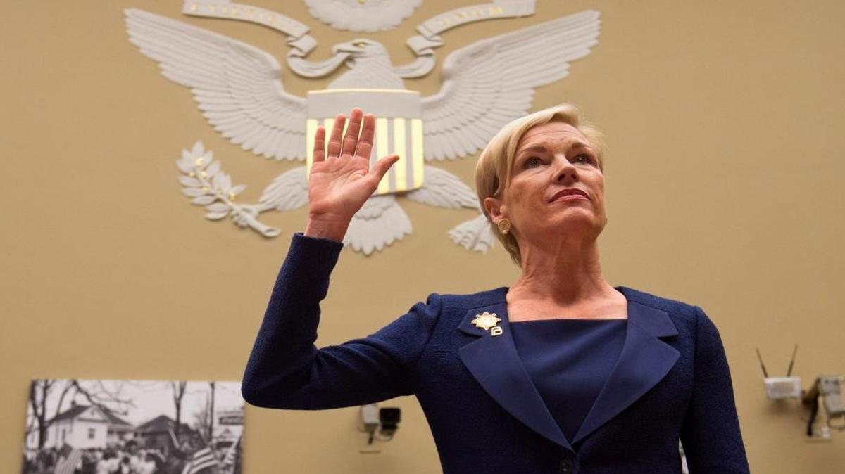 
Planned Parenthood Federation of America President Cecile Richards is sworn in on Capitol Hill in Washington, Tuesday, Sept. 29, 2015, prior to testifying before the House Oversight and Government Reform Committee hearing on "Planned Parenthood's Taxpayer Funding." 
