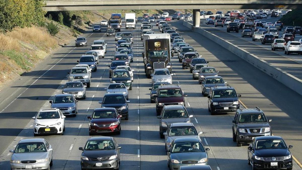 Vehicles crowd Highway 50 in Sacramento, Calif.