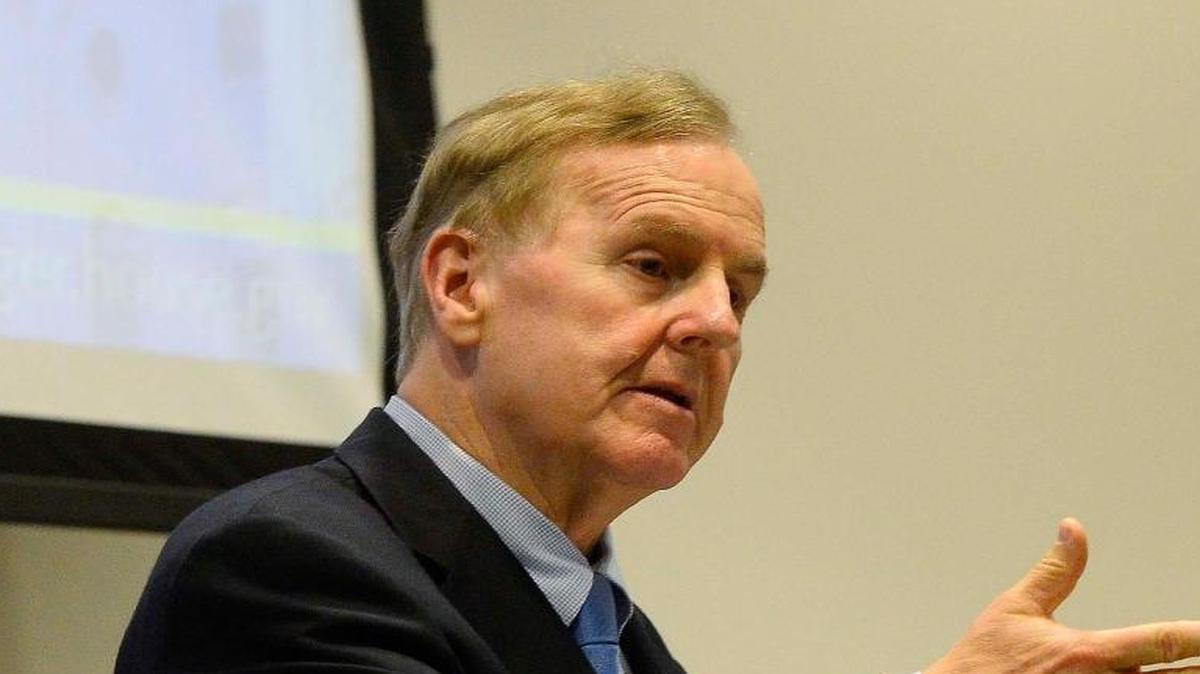 Congressman Robert Pittenger speaks to the audience during a town hall meeting in Mooresville on Aug. 11,2015. Pittenger helped introduce legislation two years ago that was included in this week’s budget deal. .