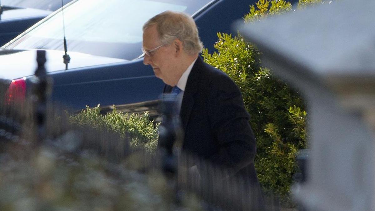 Senate Majority Leader Mitch McConnell of Ky. arrives at the White House in Washington, Tuesday, Feb. 2, 2016, for a scheduled meeting with President Barack Obama.