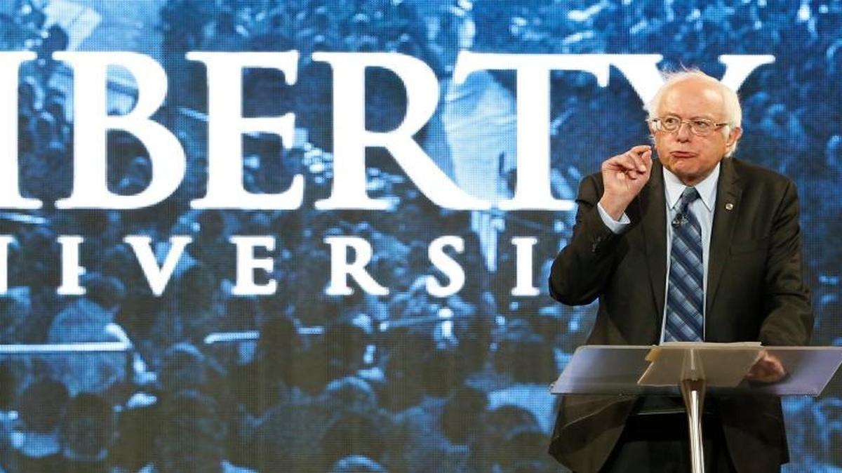 
Democratic presidential candidate Bernie Sanders, an independent U.S. senator from Vermont, speaks at Liberty University in Lynchburg, Va., on Monday, Sept. 14, 2015.
