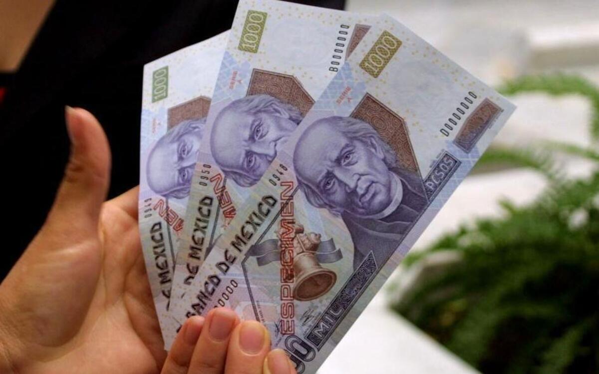 The Mexican peso rises and falls with Donald Trump’s perceived chances of winning the White House, say currency traders.