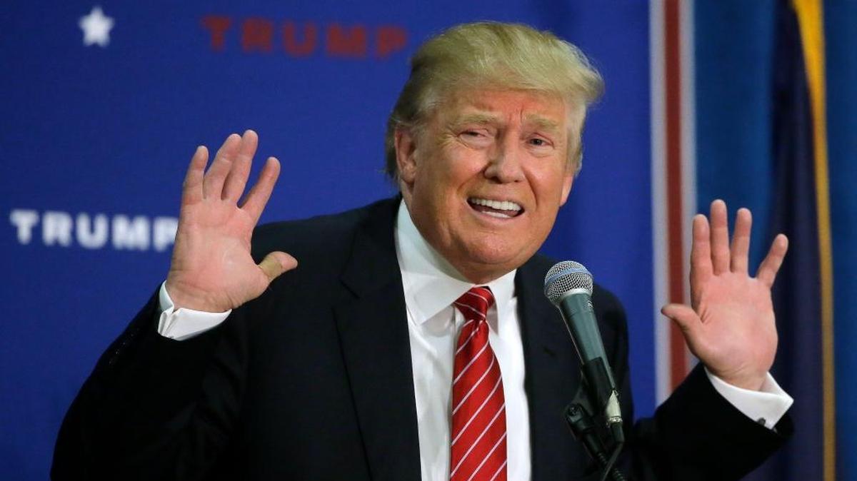 
Republican presidential candidate, businessman Donald Trump talks during a campaign stop in Keene, N.H. 
