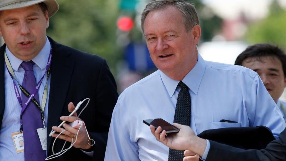 Sen. Michael Crapo, R-Idaho, is pursued by reporters as he arrives for a meeting with Republican presidential candidate Donald Trump and the Senate Republican Conference, on July 7, 2016, at the National Republican Senatorial Committee headquarters in Washington. Crapo is no longer backing Trump.
