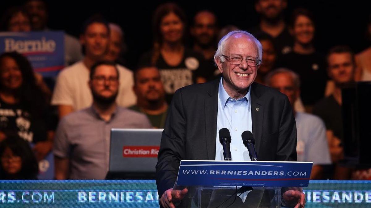 
Democratic presidential candidate Bernie Sanders addresses a crowd at the Avalon in Los Angeles for a fundraiser following the campaign's first debate the prior night in Las Vegas. 
