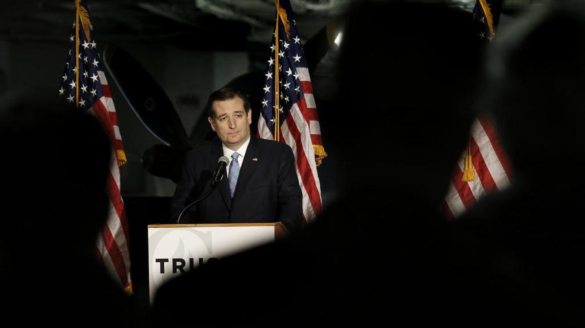 Sen. Ted Cruz holds a campaign rally on the USS Yorktown in Mount Pleasant near Charleston, S.C., on Tuesday, Feb. 16, 2016.