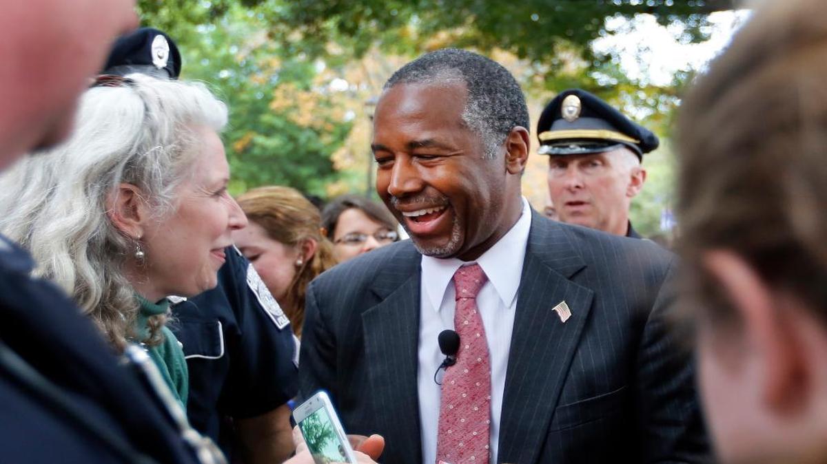 Ben Carson meets with voters during a campaign stop at the University of New Hampshire on Wednesday, Sept. 30, 2015, in Durham, N.H.
