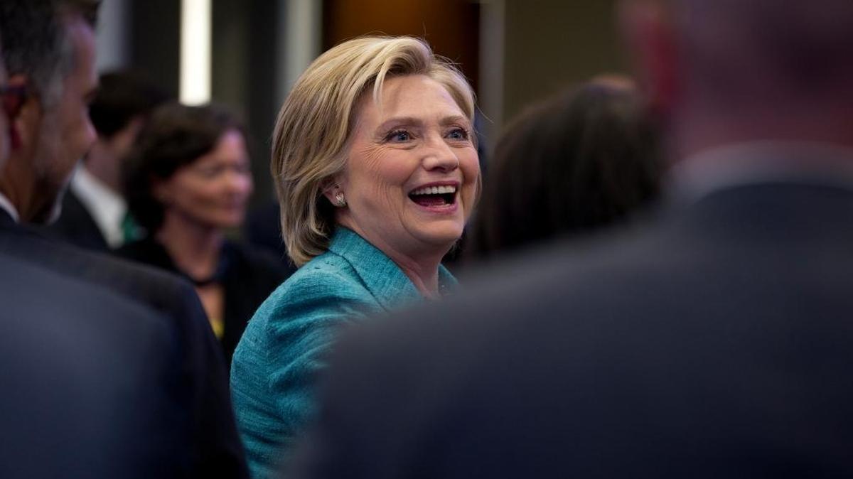 
Democratic presidential candidate Hillary Rodham Clinton greets people in the audience after speaking at the Brookings Institution in Washington, Wednesday, Sept. 9, 2015, about the Iran nuclear agreement and other topics. 
