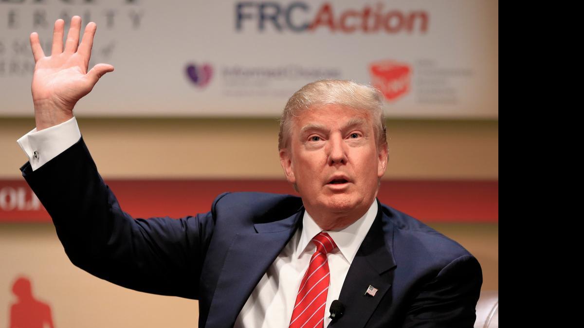 
Donald Trump a hero? Yes, said Sarah Palin Monday, and so is John McCain.
