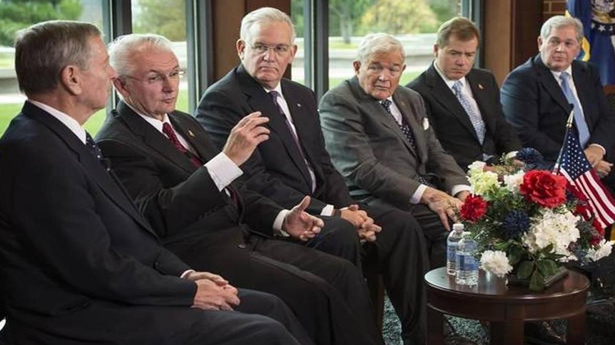 Missouri’s six living former governors meet in Kansas City last November to discuss economic development. They include Kit Bond, third from right.