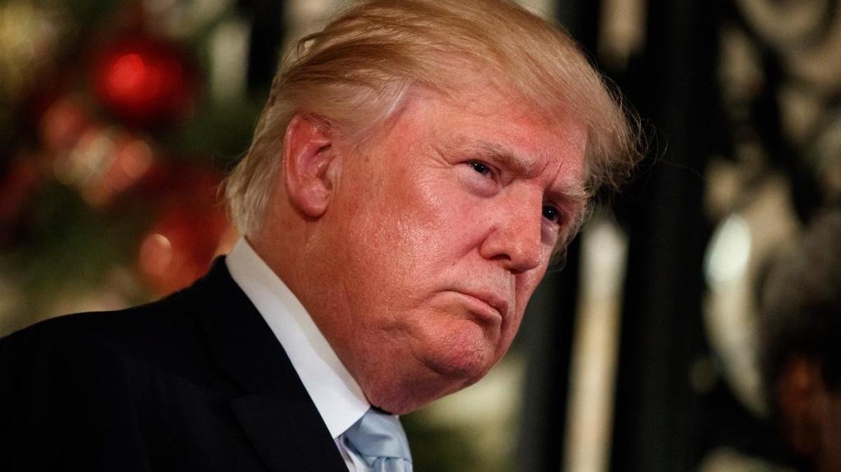 Republicans are more concerned about leaks than about Trump administration contact with Russia.