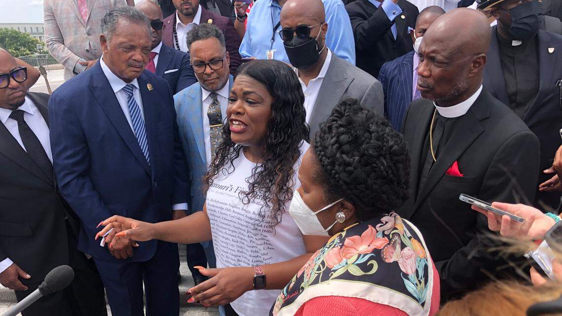 Following Cori Bush’s protest, Biden reinstates evicton moratorium